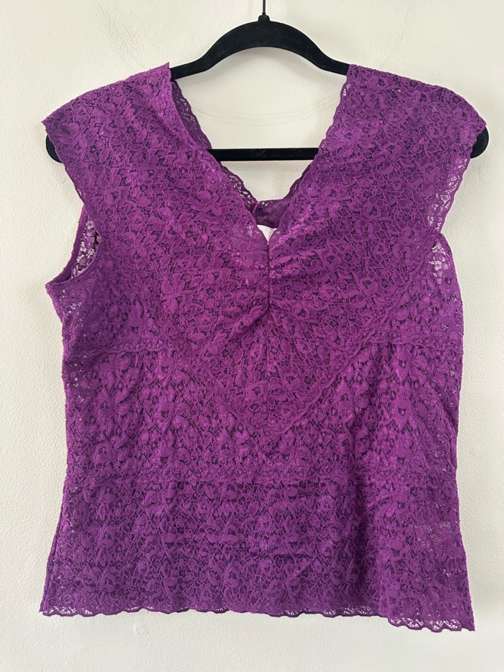 Nine & Co. Purple Lace V-Neck Sleeveless Top